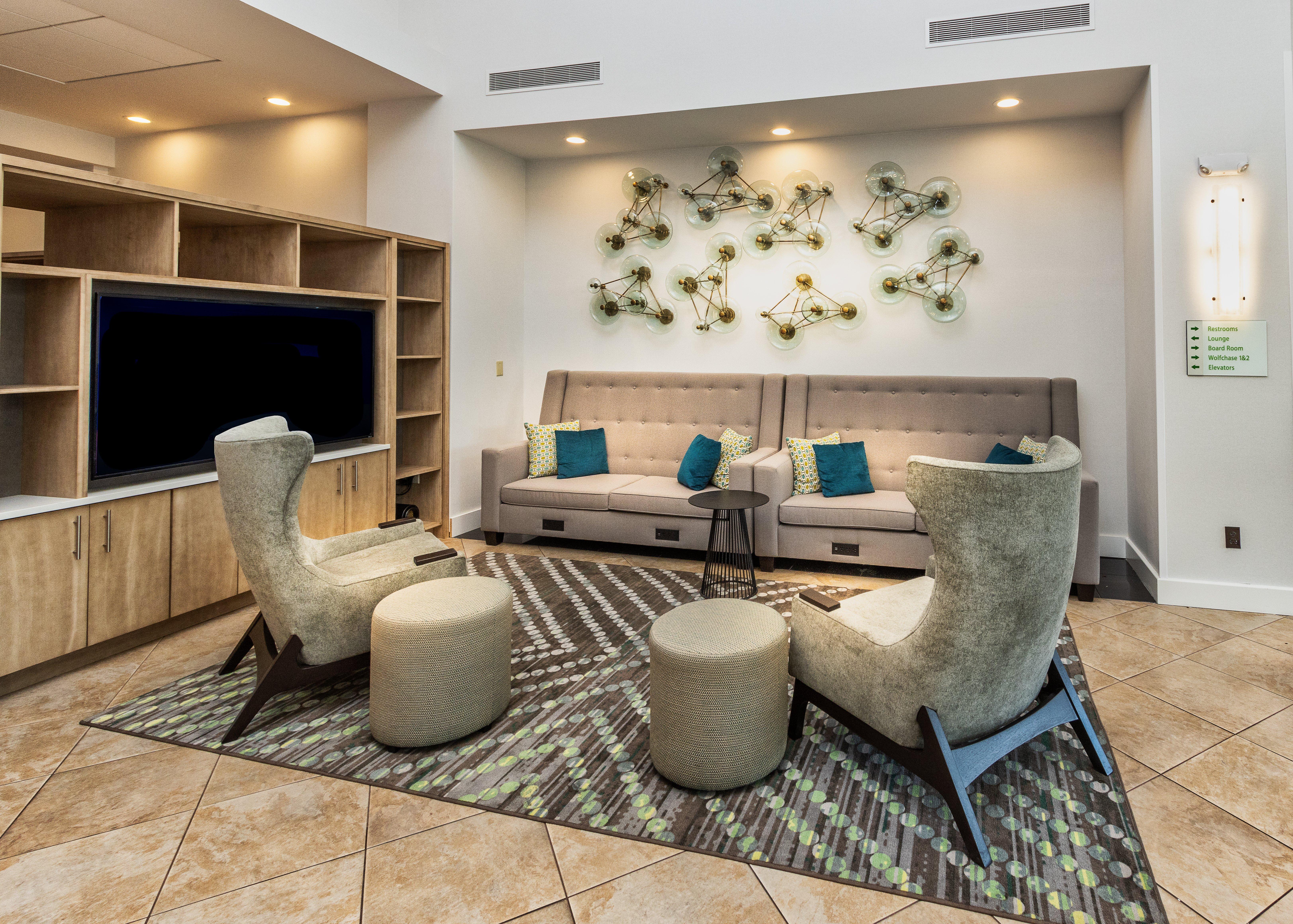 Holiday Inn Hotel & Suites Memphis-Wolfchase Galleria By Ihg Екстериор снимка