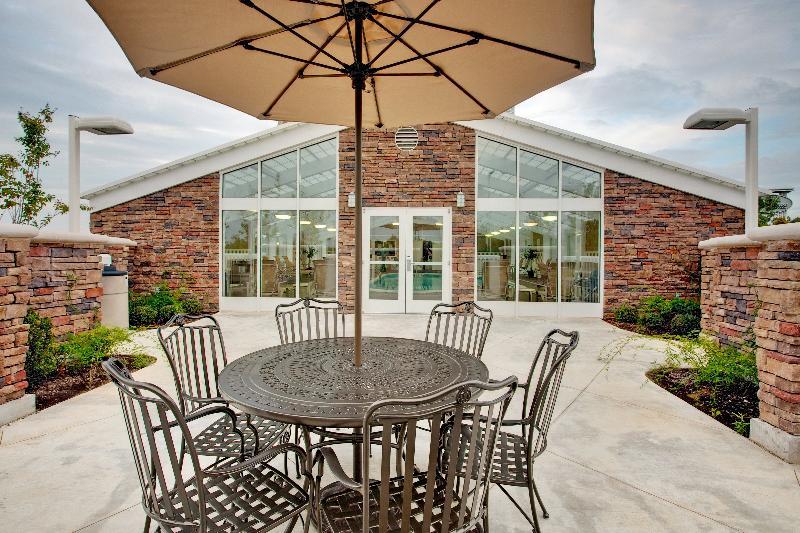 Holiday Inn Hotel & Suites Memphis-Wolfchase Galleria By Ihg Екстериор снимка